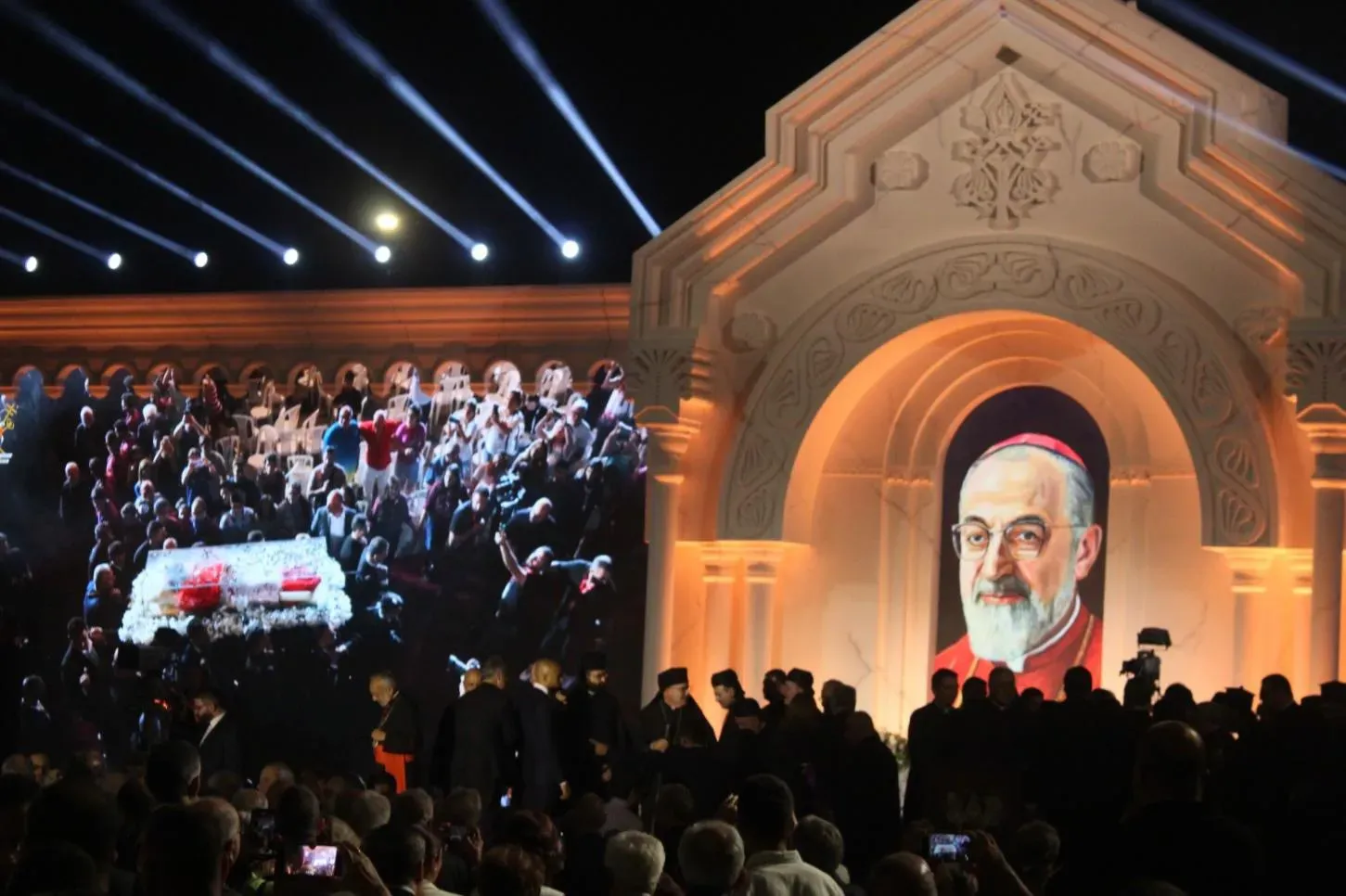 A large crowd gathered for the ceremony welcoming Patriarch Gregory Peter XV Agagianian's remains to Beirut's Martyrs' Square on Thursday, Sept 12, 2024. Credit: Romy Haber/ACI MENA