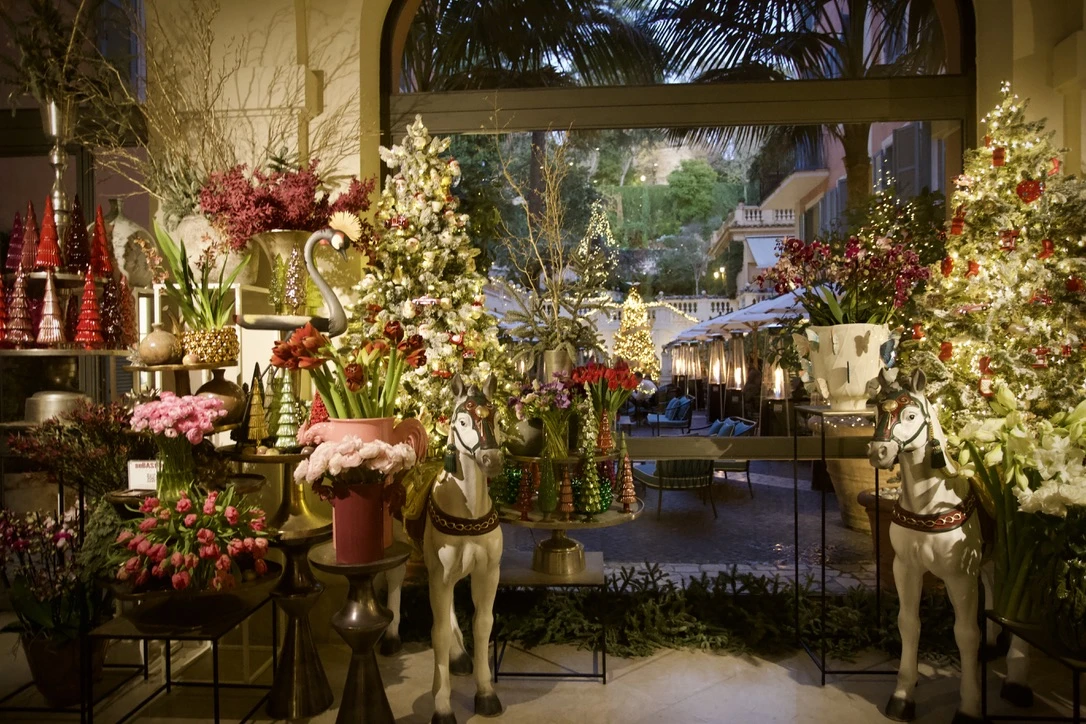 A festive display is seen in a Roman shop on Tuesday, Dec. 17, 2024. Credit: Courtney Mares/CNA