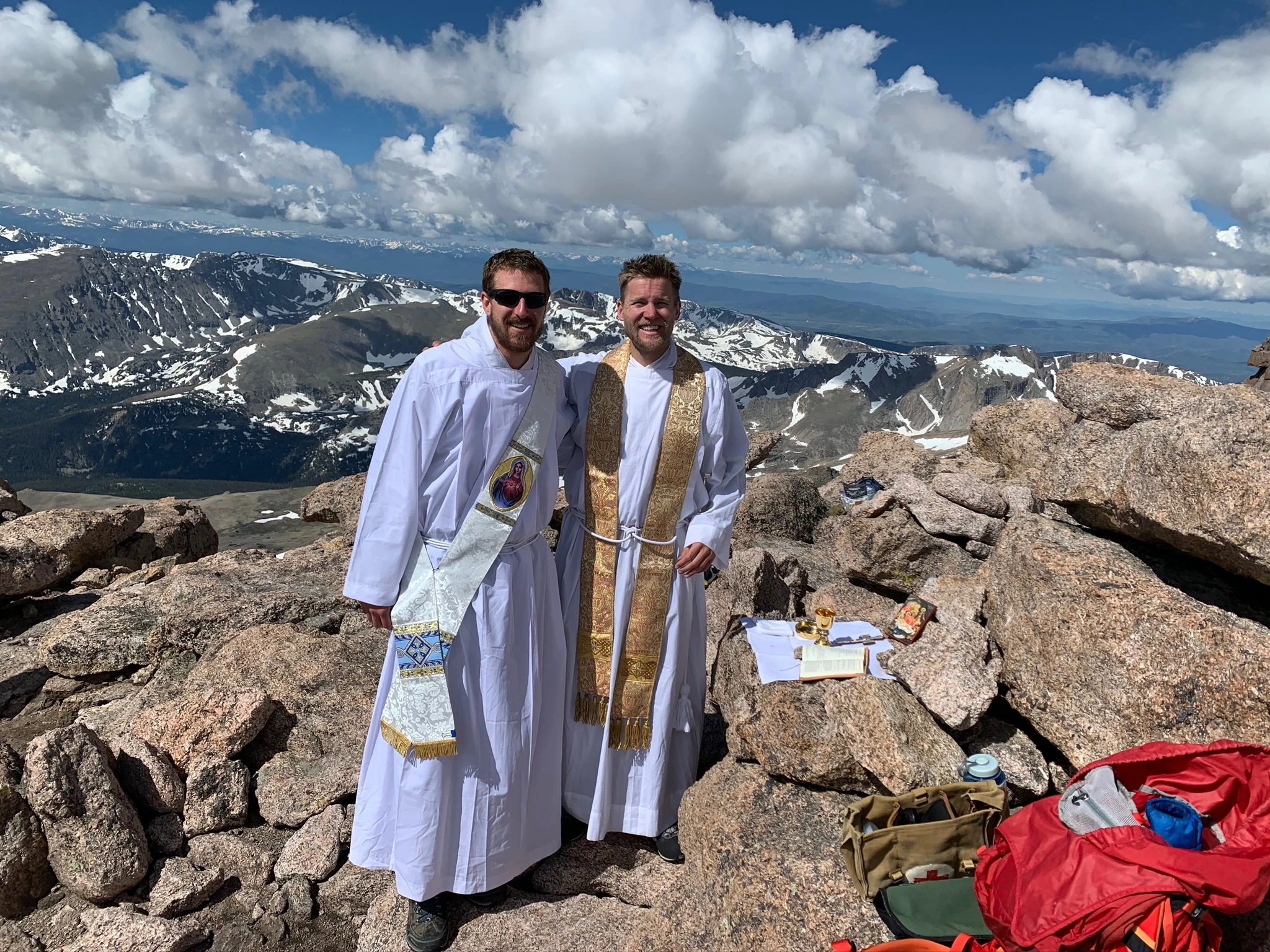 Father John Nepil of the Archdiocese of Denver (right) celebrates Mass on top of Mount Yale near Buena Vista, Colorado, with Father Sean Conroy of the Archdiocese of Denver. Credit: Photo courtesy of Father John Nepil