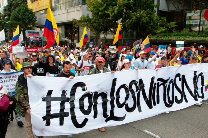 Thousands of Colombians participated in "Not with Children" marches across the country to demand the repeal of the government policy that backs sex changes for children. Credit: Eduardo Berdejo/ACI Prensa