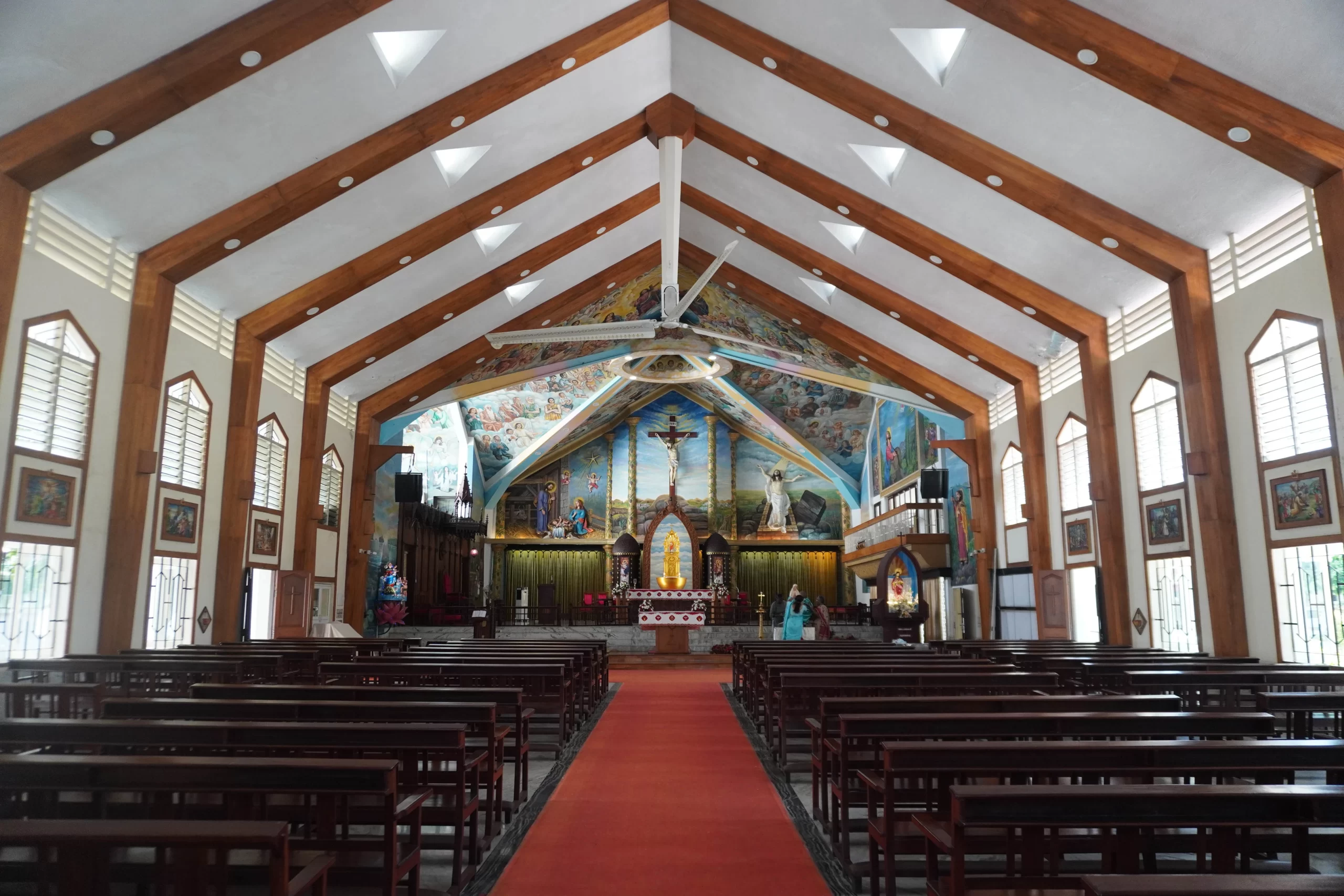 Due to a court stay, St. Mary’s Basilica of the Ernakulam Archdiocese of the Syro Malabar Church stands empty on Nov. 3, 2024. Credit: Anto Akkara