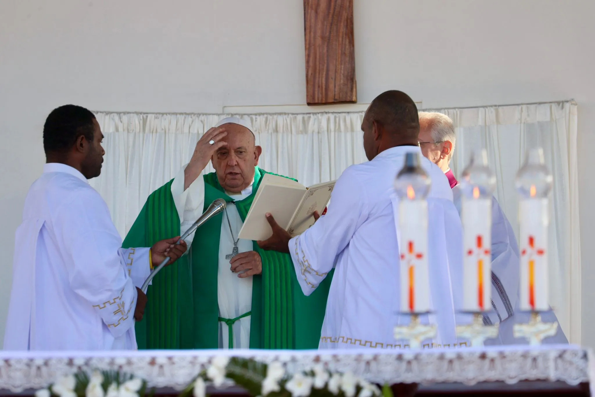 Pope Francis celebrates Mass at Sir John Guise Stadium in Port Moresby, Papua New Guinea, Sept. 8, 2024. Credit: Daniel Ibáñez/CNA