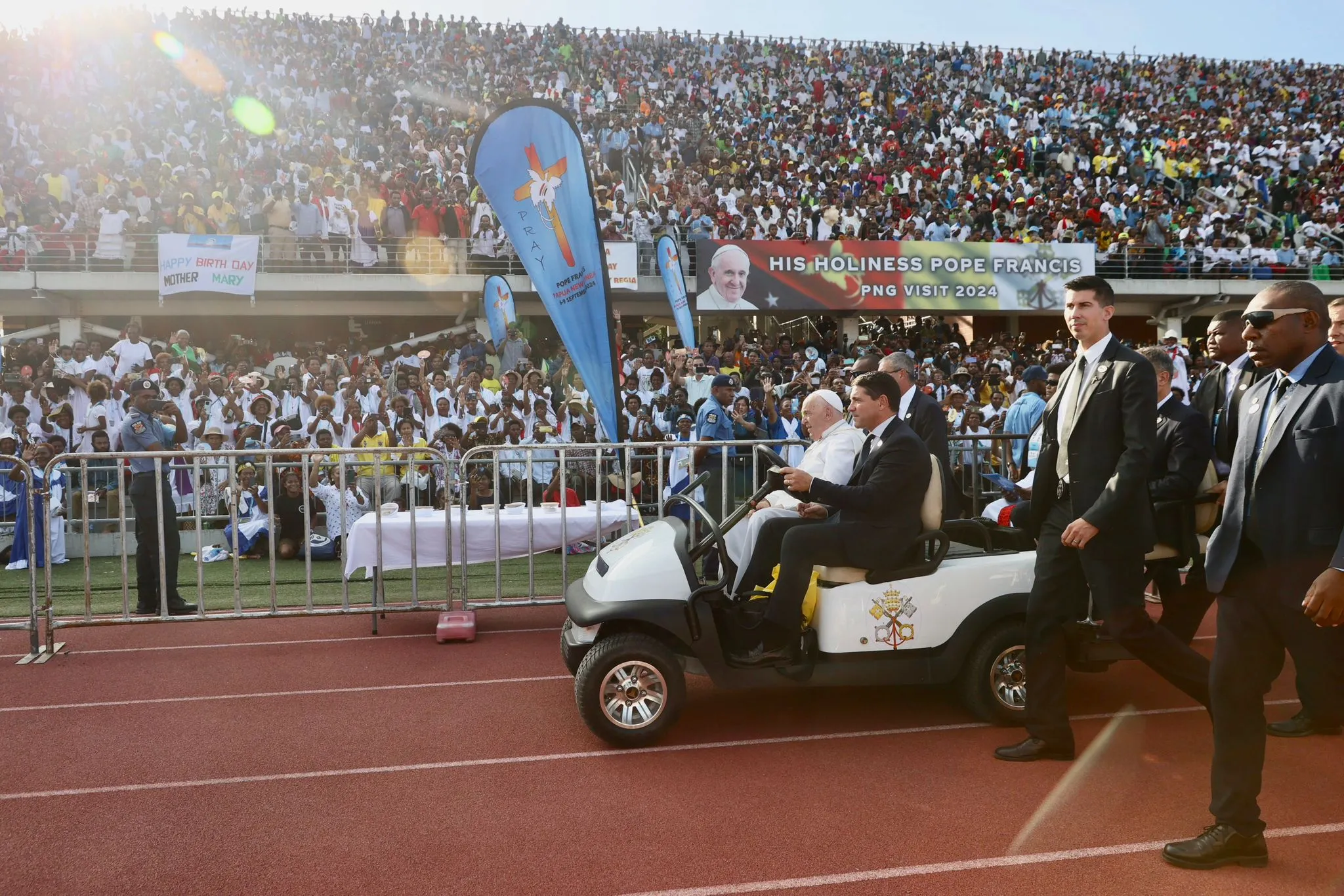 Pope Francis arrives to celebrate Mass at Sir John Guise Stadium in Port Moresby, Papua New Guinea, Sept. 8, 2024. Credit: Daniel Ibáñez/CNA